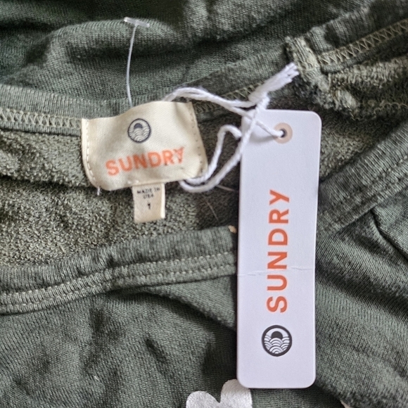 New Sundry Multi Heart French Terry Crewneck Pullover Sweatshirt NWT 1/Small - Picture 7 of 9